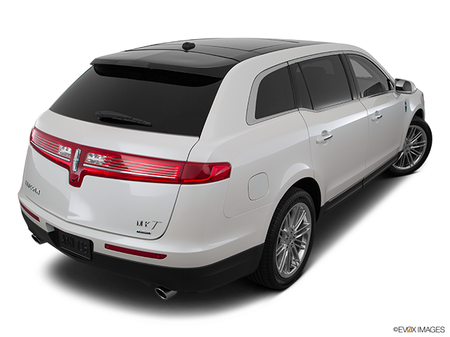 2016 Lincoln MKT | Rear 3/4 angle view