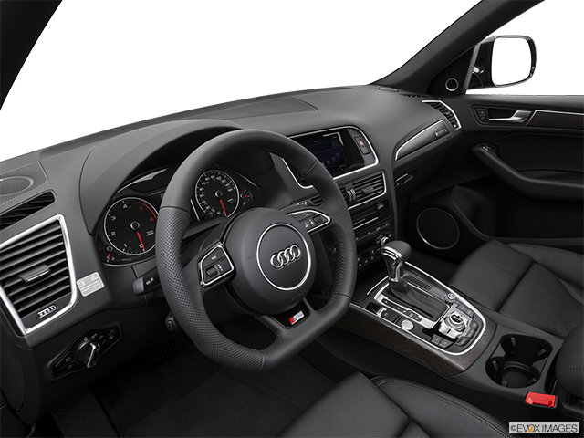 2016 Audi Q5 | Interior Hero (driver’s side)