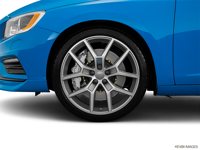 2016 Volvo V60 | Front Drivers side wheel at profile