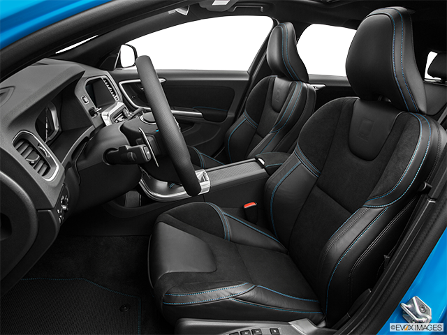 2016 Volvo V60 | Front seats from Drivers Side