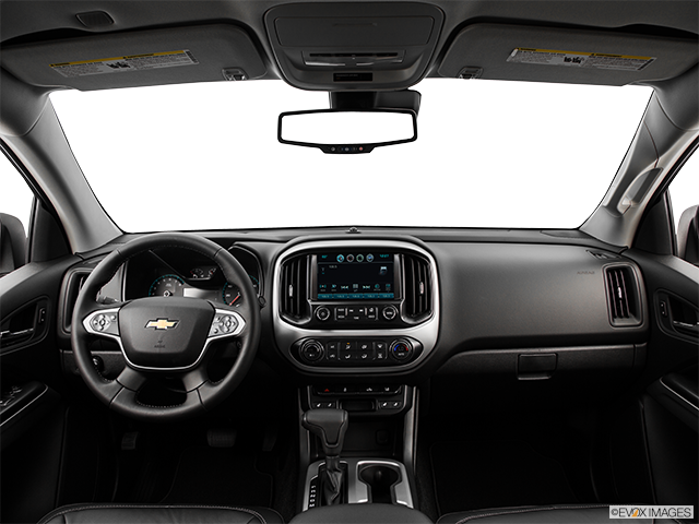 2016 Chevrolet Colorado | Centered wide dash shot
