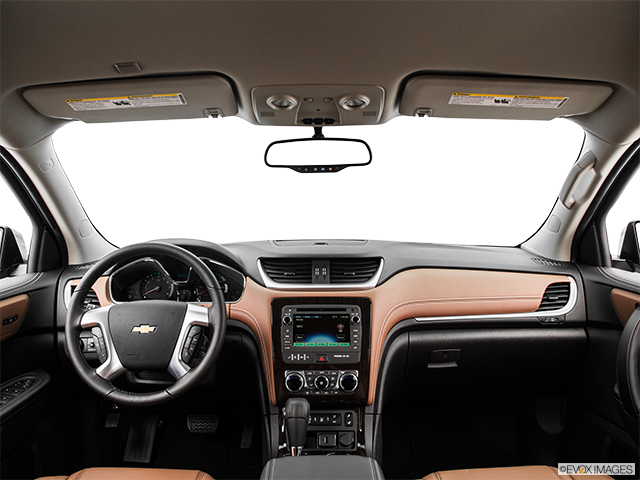 2016 Chevrolet Traverse | Centered wide dash shot