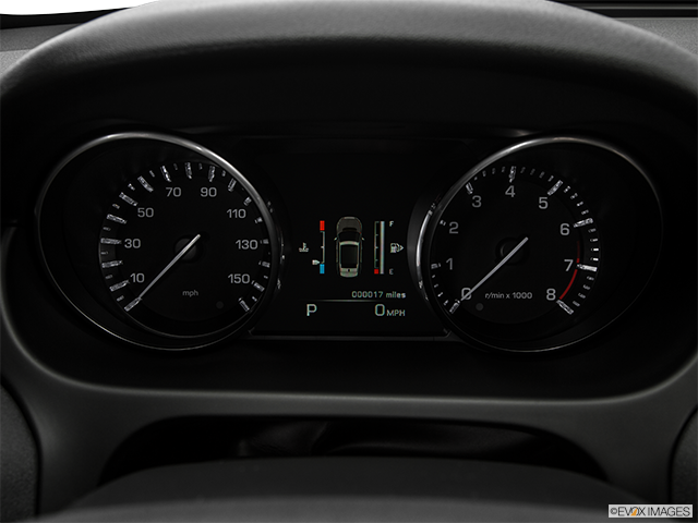 2015 Land Rover Discovery Sport | Speedometer/tachometer