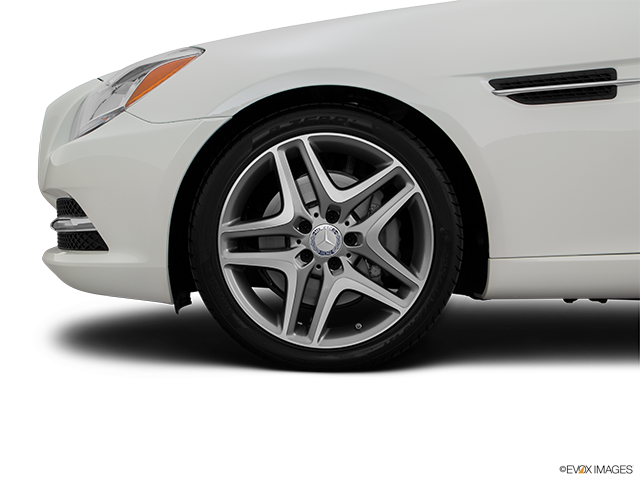 2016 Mercedes-Benz SLK-Class | Front Drivers side wheel at profile