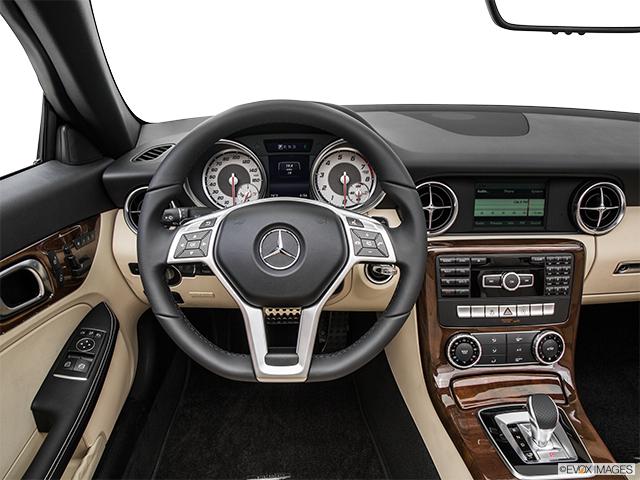 2016 Mercedes-Benz SLK-Class | Steering wheel/Center Console