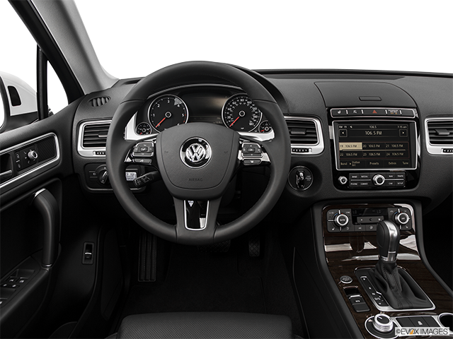 2016 Volkswagen Touareg | Steering wheel/Center Console