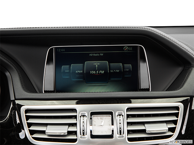 2016 Mercedes-Benz E-Class | Closeup of radio head unit