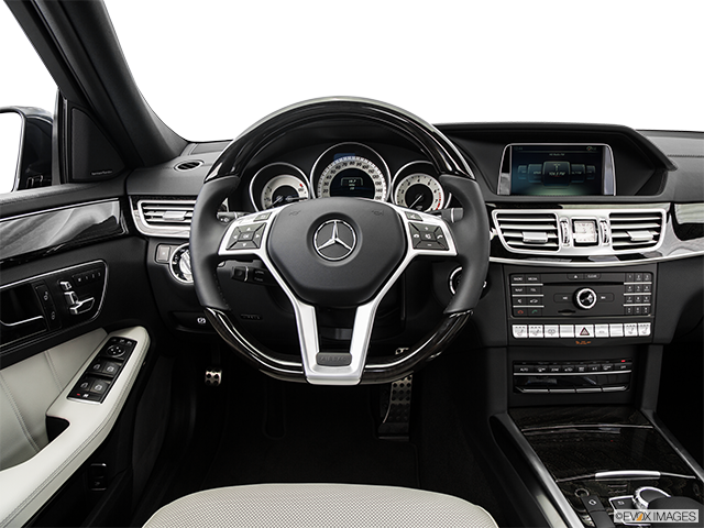 2016 Mercedes-Benz Classe E | Steering wheel/Center Console