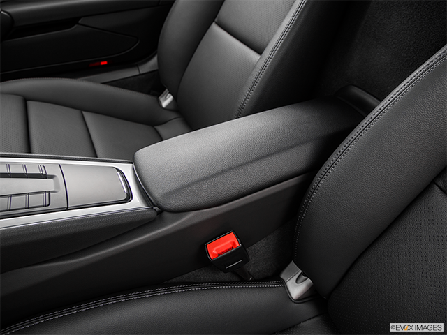 2016 Porsche Cayman | Front center console with closed lid, from driver’s side looking down