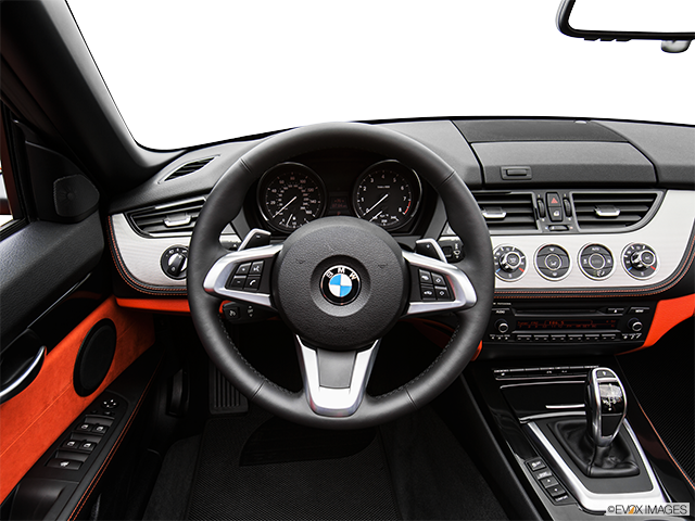 2016 BMW Z4 | Steering wheel/Center Console