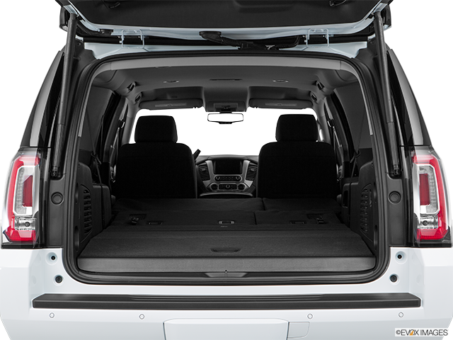 2016 GMC Yukon XL | Hatchback & SUV rear angle