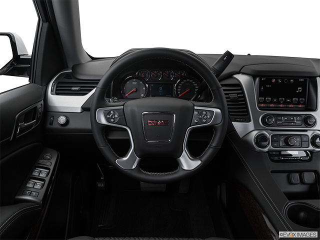 2016 GMC Yukon XL | Steering wheel/Center Console