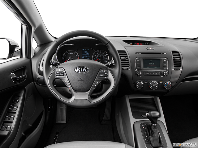 2016 Kia Forte | Steering wheel/Center Console