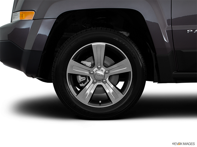 2016 Jeep Patriot | Front Drivers side wheel at profile