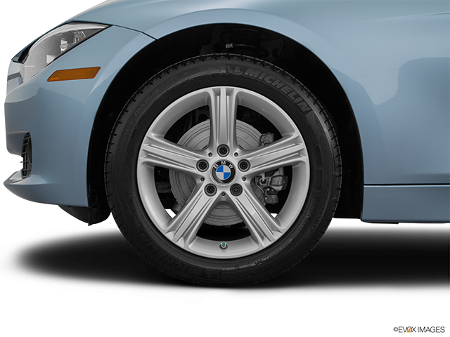 2015 BMW 3 Series | Front Drivers side wheel at profile