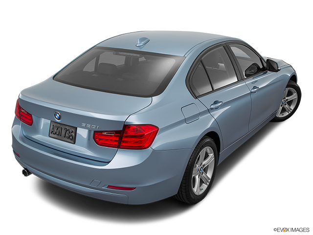 2015 BMW 3 Series | Rear 3/4 angle view