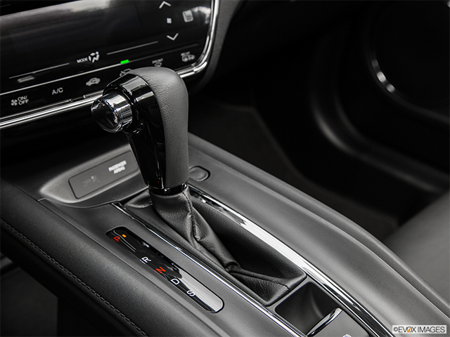 2016 Honda HR-V | Gear shifter/center console