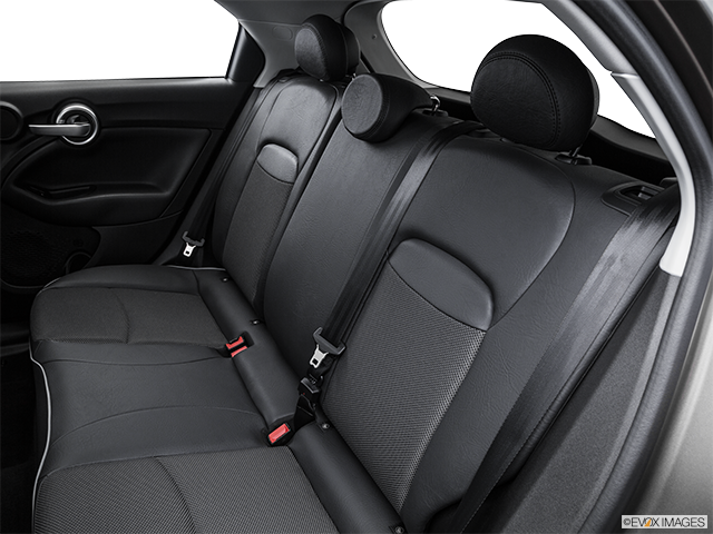 2016 Fiat 500X | Rear seats from Drivers Side