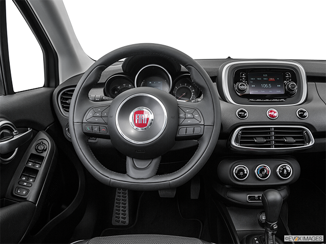 2016 Fiat 500X | Steering wheel/Center Console