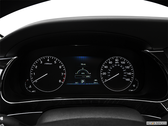 2016 Hyundai Equus | Speedometer/tachometer
