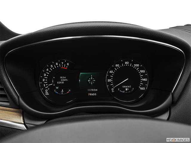 2015 Lincoln MKC | Speedometer/tachometer