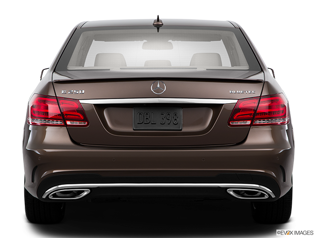 2016 Mercedes-Benz E-Class | Low/wide rear
