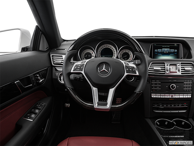 2016 Mercedes-Benz Classe E | Steering wheel/Center Console