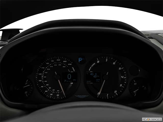 2018 Aston Martin Vanquish | Speedometer/tachometer