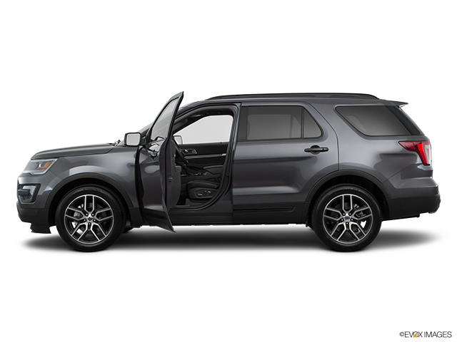 2016 Ford Explorer | Driver's side profile with drivers side door open
