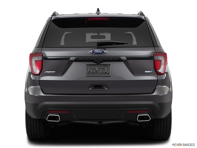 2016 Ford Explorer | Low/wide rear