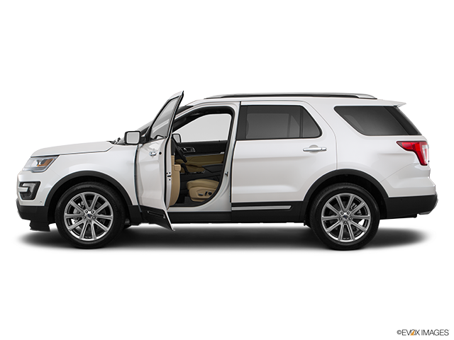 2016 Ford Explorer | Driver's side profile with drivers side door open