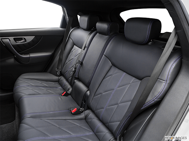 2016 Infiniti QX70 | Rear seats from Drivers Side