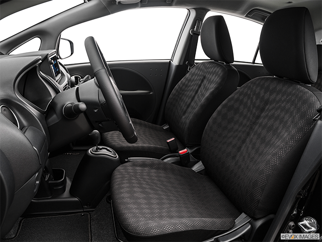 2016 Mitsubishi i-MiEV | Front seats from Drivers Side