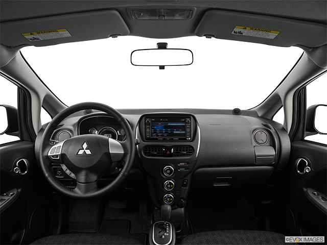 2016 Mitsubishi i-MiEV | Centered wide dash shot