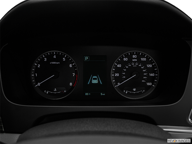 2016 Hyundai Sonata | Speedometer/tachometer