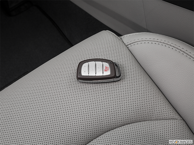 2016 Hyundai Sonata | Key fob on driver’s seat