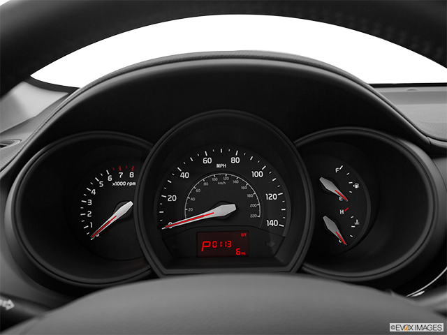 2016 Kia Rio | Speedometer/tachometer