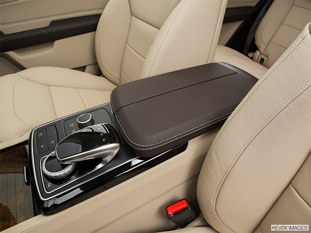 2016 Mercedes-Benz GLE-Class | Front center console with closed lid, from driver’s side looking down