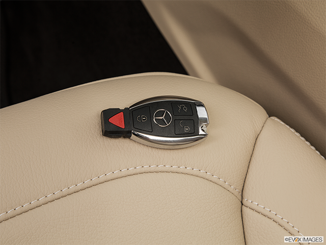 2016 Mercedes-Benz GLE-Class | Key fob on driver’s seat