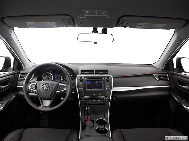 2016 Toyota Camry Hybrid | Centered wide dash shot
