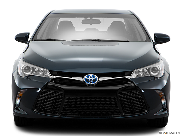 2016 Toyota Camry Hybrid | Low/wide front