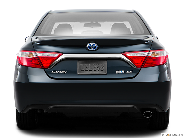 2016 Toyota Camry Hybrid | Low/wide rear