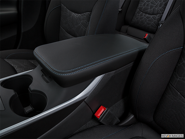 2016 Chevrolet Volt | Front center console with closed lid, from driver’s side looking down