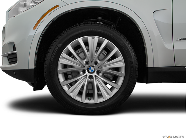 2016 BMW X5 | Front Drivers side wheel at profile