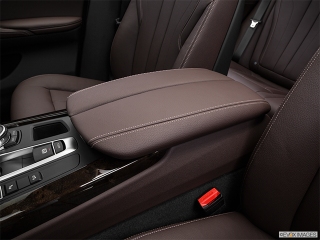 2016 BMW X5 | Front center console with closed lid, from driver’s side looking down