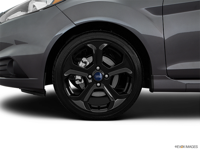 2016 Ford Fiesta | Front Drivers side wheel at profile