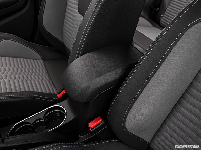 2016 Ford Fiesta | Front center console with closed lid, from driver’s side looking down