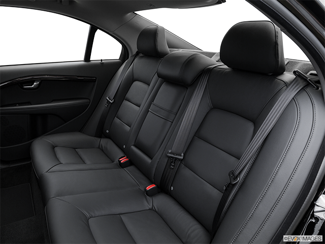 2016 Volvo S80 | Rear seats from Drivers Side