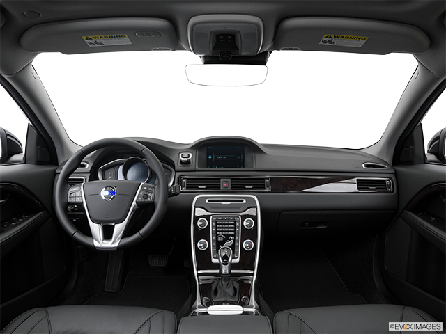 2016 Volvo S80 | Centered wide dash shot