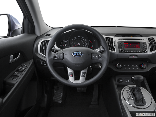 2016 Kia Sportage | Steering wheel/Center Console